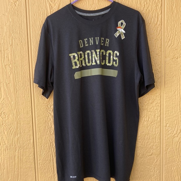 Nike Other - Nike Tee Denver Broncos Salute to Service Members Black Camo Size XL on field
